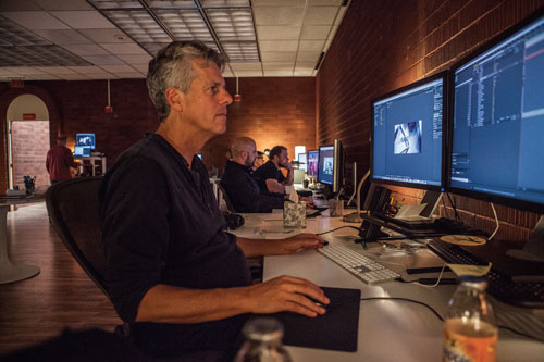 Swordfish資深創意人員Dean Foster 在全新的Cinema4D整合的協助下,於Adobe After Effects CC 中進行動態影像的設計